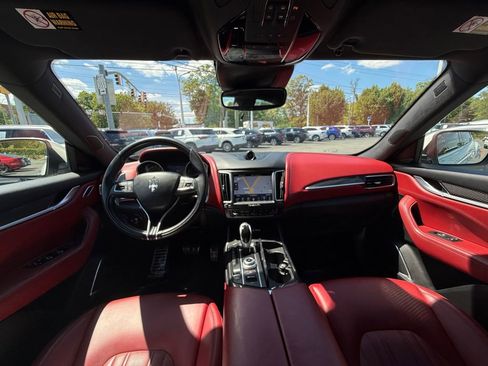 Used 2017 Maserati Levante S AWD/4WD image 27