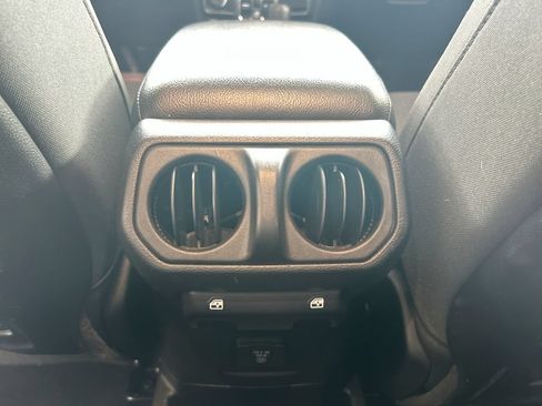 Used 2024 Jeep Wrangler Unlimited Rubicon 4xe AWD/4WD image 35