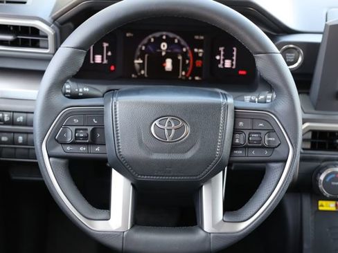 New 2026 Toyota 4Runner SR5 AWD/4WD image 27