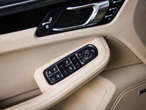 Certified 2026 Porsche Macan S image 21