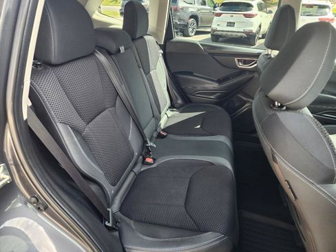 Used 2020 Subaru Forester Premium image 8