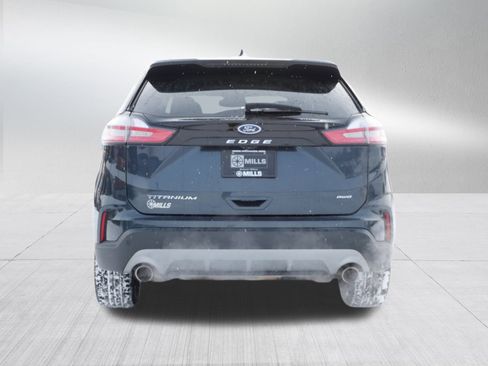 Used 2022 Ford Edge Titanium image 6