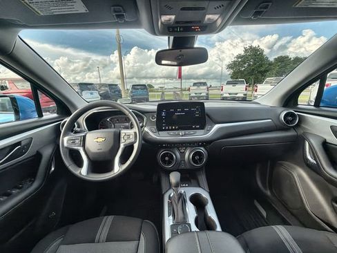 Used 2024 Chevrolet Blazer LT w/ Convenience Package FWD image 19