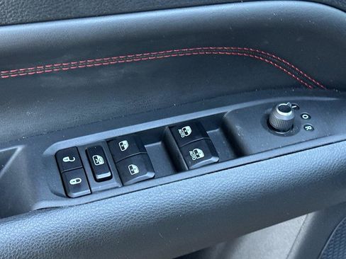 Used 2023 Jeep Compass Trailhawk w/ Trailhawk Elite Group image 11