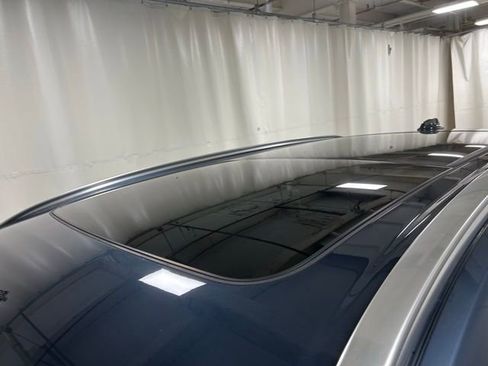 Used 2022 Volvo XC60 T8 Inscription w/ Advanced Package image 5