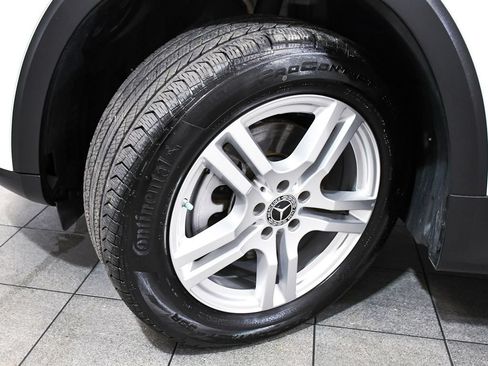 Used 2022 Mercedes-Benz GLB 250 4MATIC image 7