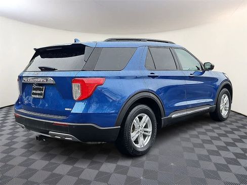 Used 2020 Ford Explorer XLT w/ Equipment Group 202A image 4