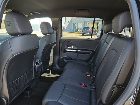 New 2025 Mercedes-Benz GLB 250 image 15