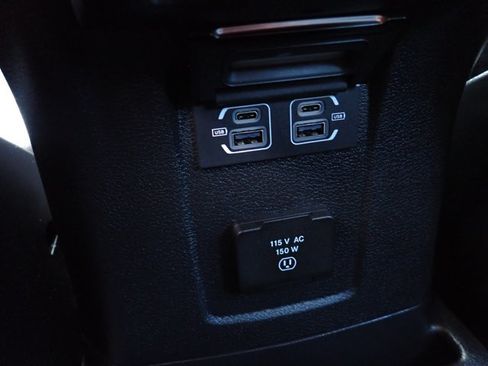 Used 2023 Jeep Wrangler Unlimited Sahara w/ Cold Weather Group AWD/4WD image 10
