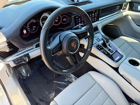 Used 2023 Porsche Panamera 4S w/ Premium Package image 25