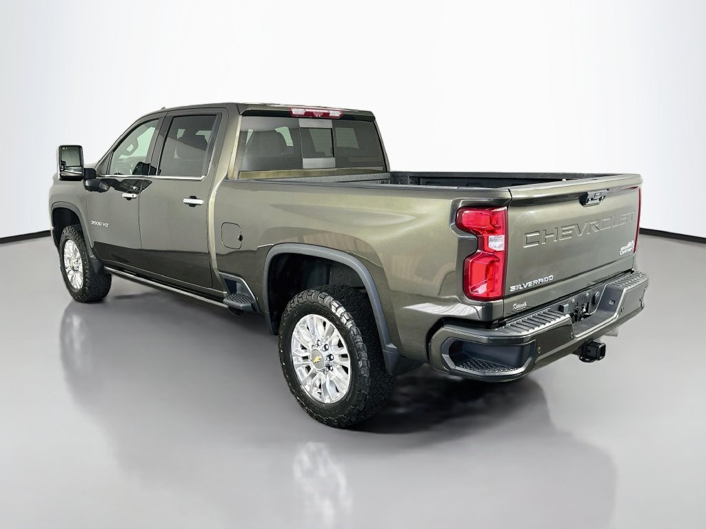 Used 2023 Chevrolet Silverado 3500 High Country w/ Technology Package AWD/4WD image 5