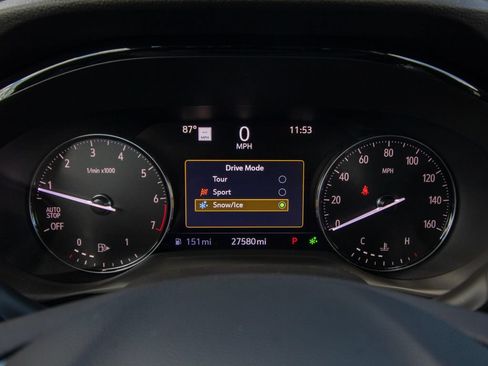 Used 2022 Buick Envision Avenir w/ Safety Package FWD image 32
