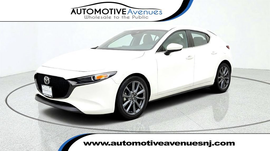 Used 2019 MAZDA MAZDA3 Hatchback FWD image 1
