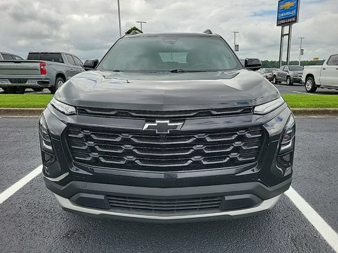 Used 2025 Chevrolet Equinox LT w/ Convenience Package II AWD/4WD image 2
