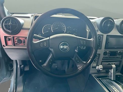 Used 2005 HUMMER H2 Base w/ Preferred Equipment Group image 10