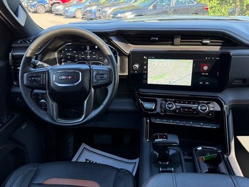 Used 2025 GMC Sierra 1500 AT4 w/ AT4 Premium Package AWD/4WD image 23