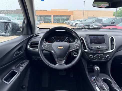 Used 2021 Chevrolet Equinox LT FWD image 13