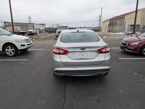 Used 2013 Ford Fusion SE image 8