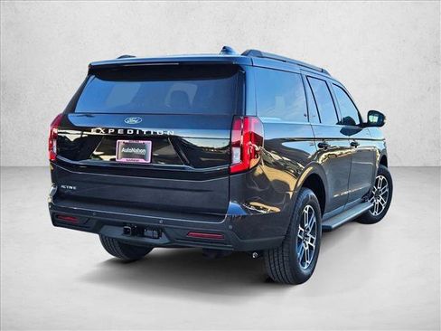 New 2026 Ford Expedition Active image 2