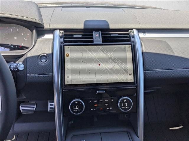 New 2026 Land Rover Discovery Limited Edition AWD/4WD image 12