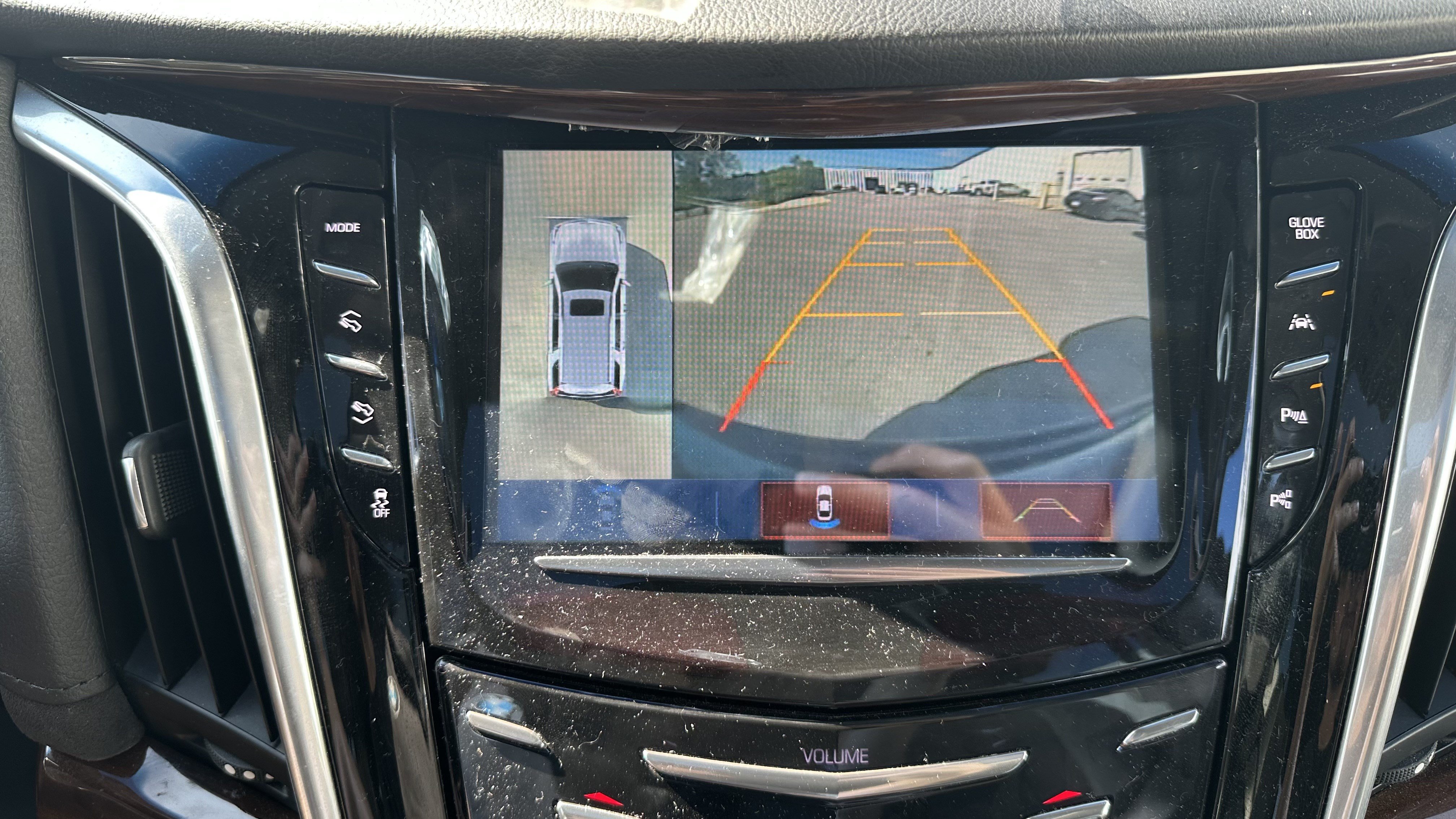 Used 2020 Cadillac Escalade Luxury w/ Escalade Sport Edition AWD/4WD image 26