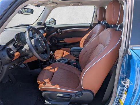 Used 2024 MINI Cooper SE w/ Signature Upholstery Package FWD image 17