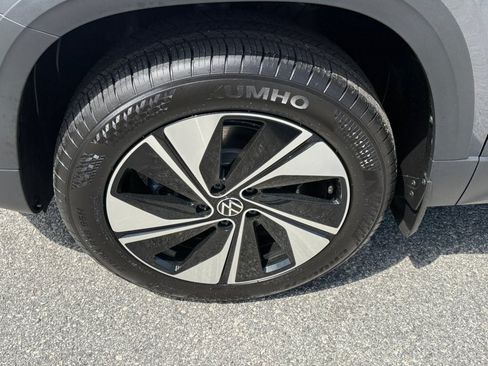 New 2026 Volkswagen Taos SE AWD/4WD image 27