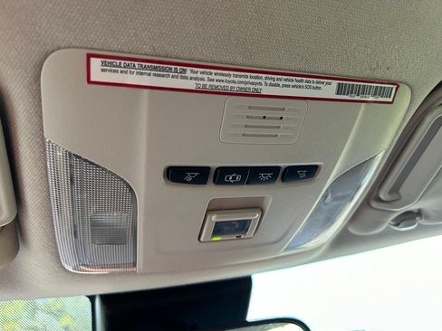 Used 2021 Toyota Corolla LE FWD image 28