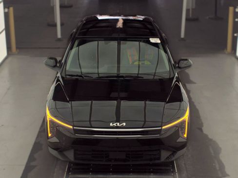 Used 2025 Kia K4 FWD image 8