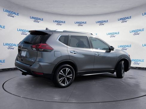 Used 2019 Nissan Rogue SV w/ Sun & Sound Touring Package AWD/4WD image 4
