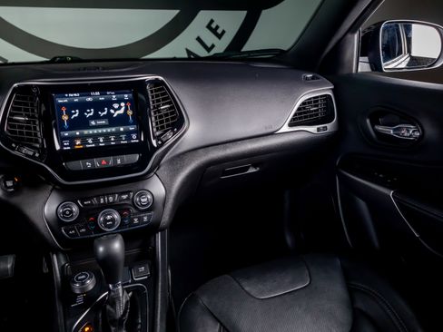 Used 2020 Jeep Cherokee High Altitude AWD/4WD image 7