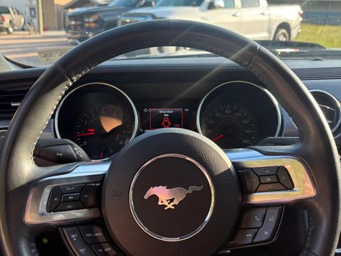 Used 2019 Ford Mustang GT Premium w/ GT Performance Package RWD image 14