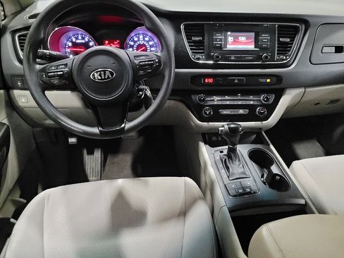 Used 2016 Kia Sedona LX w/ LX Convenience Package FWD image 22