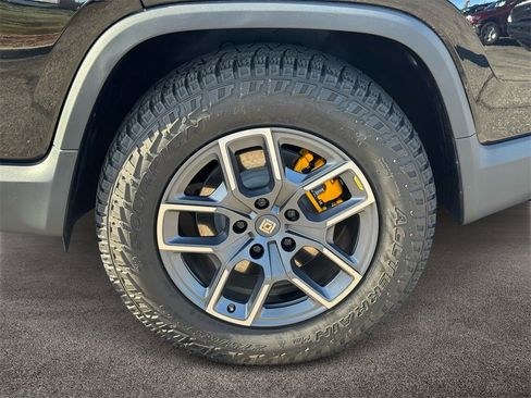 Used 2022 Rivian R1T Adventure image 7