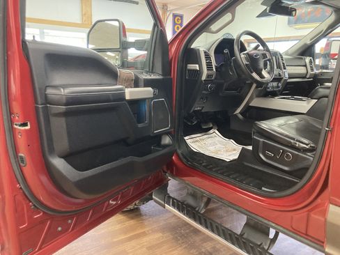 Used 2017 Ford F250 Lariat w/ Lariat Ultimate Package image 10