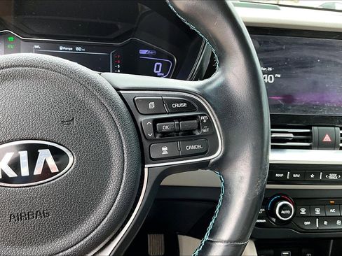 Used 2020 Kia Niro EX Premium FWD image 23