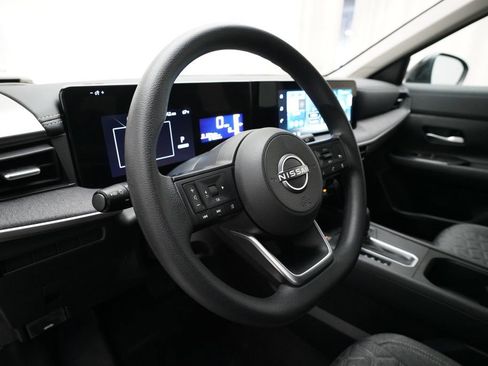 Used 2026 Nissan Kicks SV w/ Cold Weather Package image 8