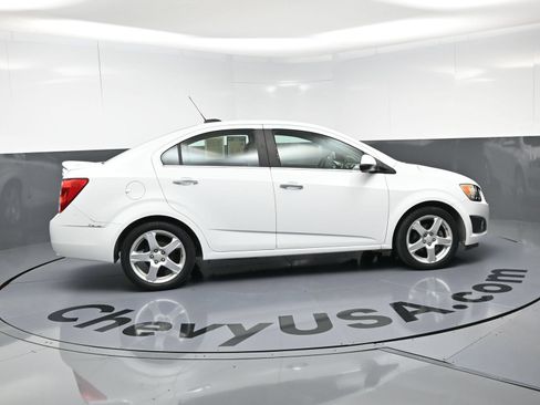 Used 2015 Chevrolet Sonic LTZ FWD image 10