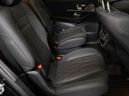 Used 2025 Mercedes-Benz GLS 63 AMG 4MATIC image 33