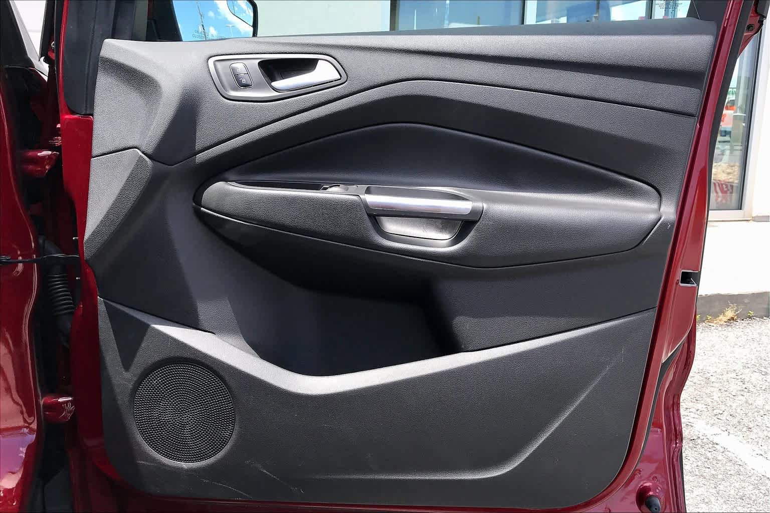 Used 2018 Ford Escape SE w/ SE Sync 3 Package AWD/4WD image 23