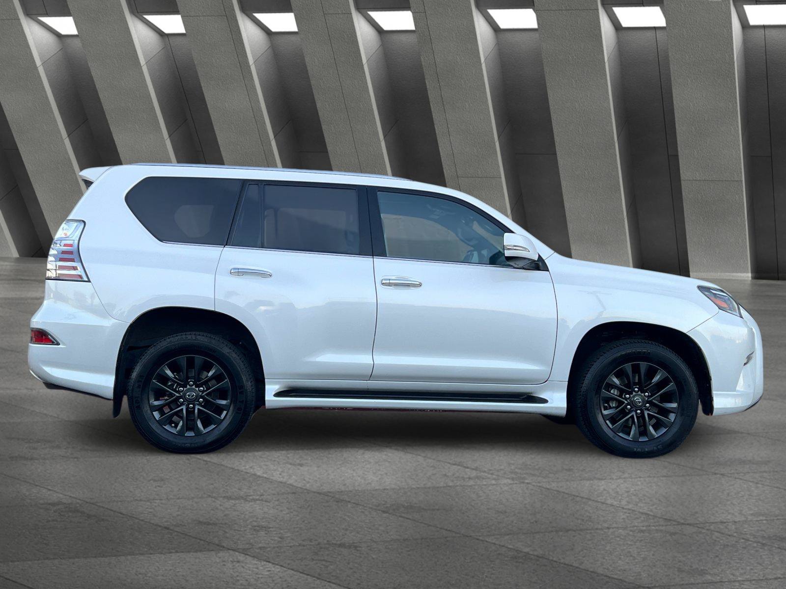 Used 2022 Lexus GX 460 Premium w/ Premium Package AWD/4WD image 3