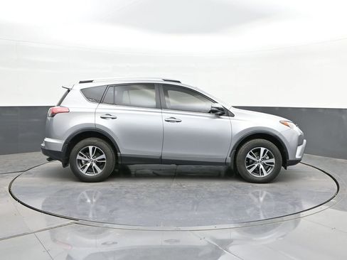 Used 2016 Toyota RAV4 XLE FWD image 24