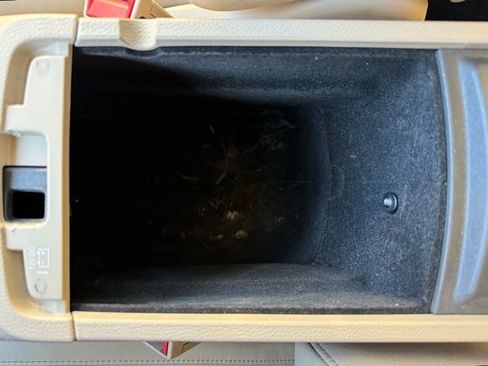 Used 2021 Jeep Grand Cherokee Limited image 21