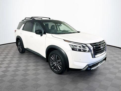 Certified 2023 Nissan Pathfinder SL w/ SL Premium Package AWD/4WD image 2