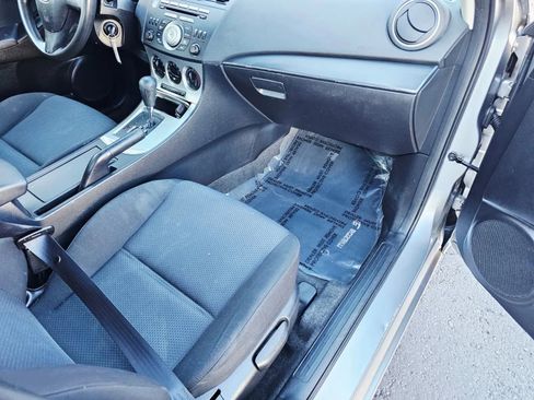 Used 2010 MAZDA MAZDA3 i Sport image 11