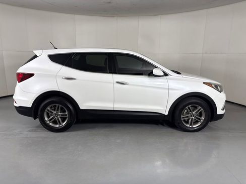 Used 2018 Hyundai Santa Fe Sport FWD image 4