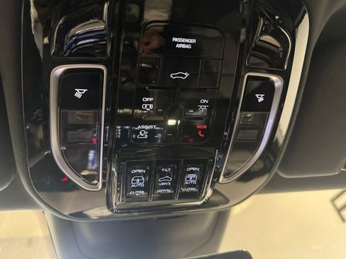 Used 2025 Maserati Grecale Modena AWD/4WD image 22
