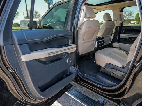 Used 2024 Ford Expedition Max Limited image 24