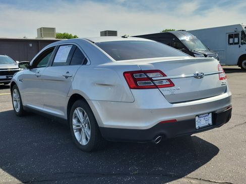 Used 2018 Ford Taurus SEL w/ Equipment Group 201A FWD image 3