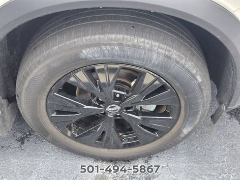 Used 2023 Nissan Rogue SV w/ SV Premium B Package FWD image 6